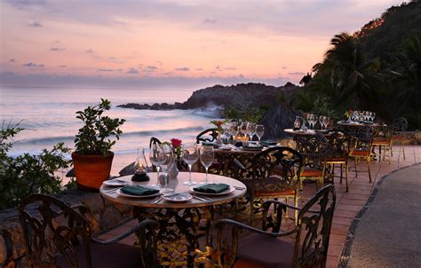 best restaurants ixtapa